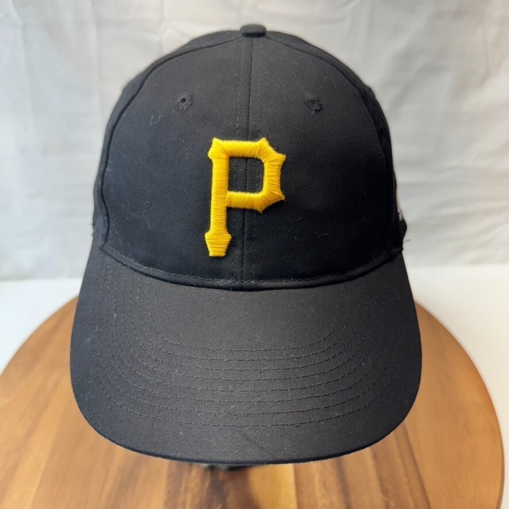 Pittsburgh Pirates Hat Cap Baseball Strapback‎ Black Embroidered Panel Pirates